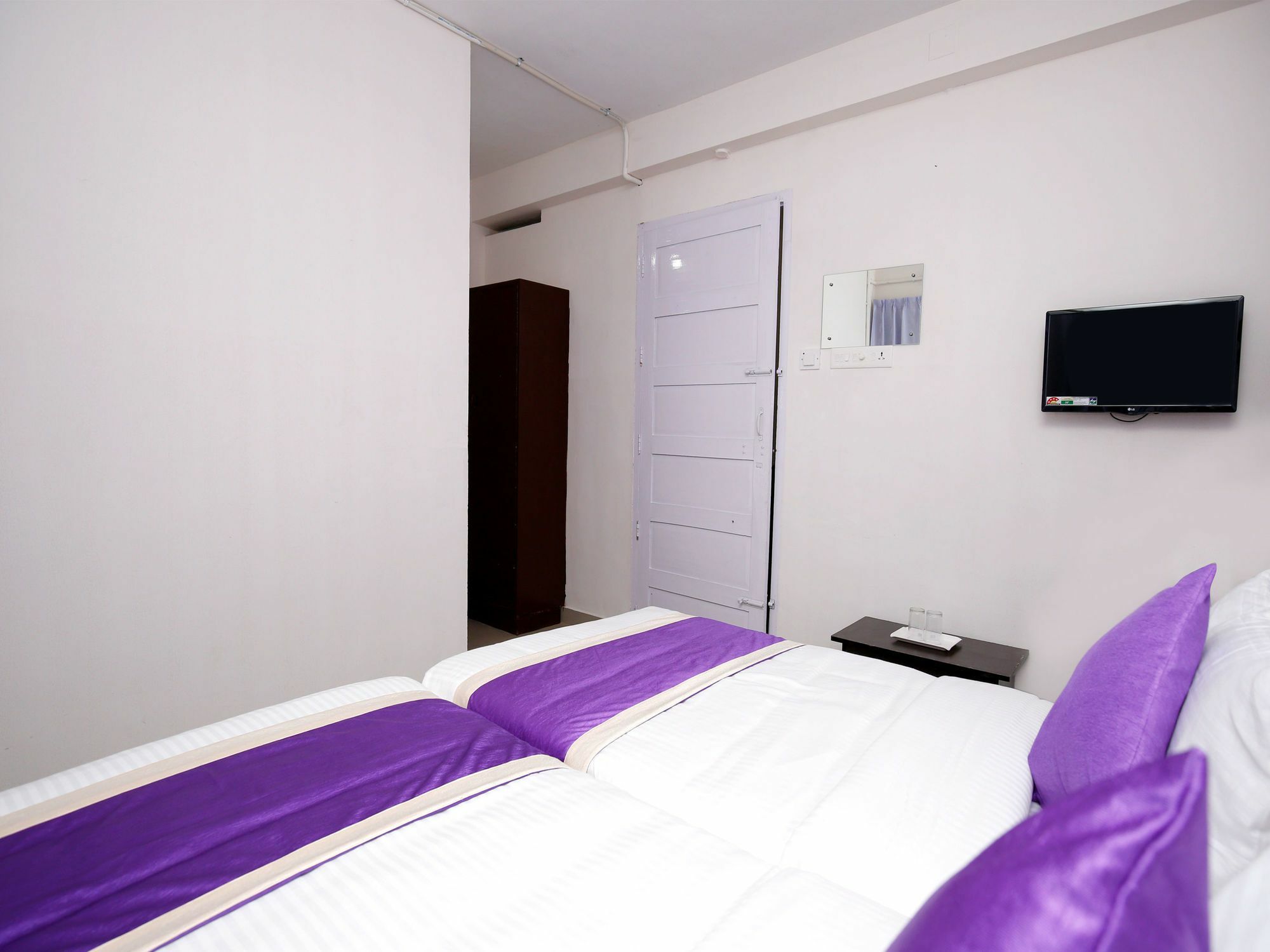 Oyo 9797 Hotel Vbee Plaza Thiruvananthapuram Екстер'єр фото
